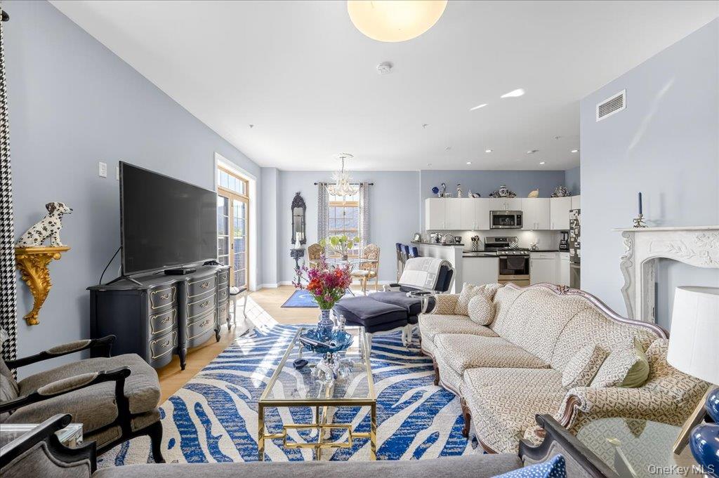 #9 photo, 249 Main Street, Beacon , NY 12508