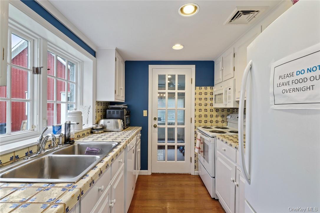 #15 photo, 26-28 Westchester Avenue, 뉴욕주 Pound Ridge , NY 10576