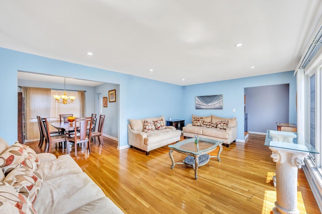 #10 photo, 336 Princeton Street, ナッソー郡 Westbury , NY 11590