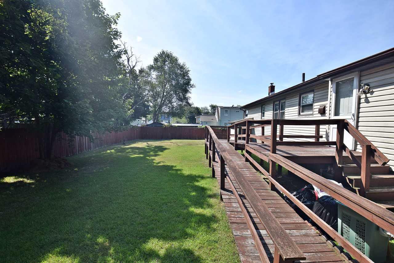 #19 photo, 169 N 25th Street, Wheatley Heights , NY 11798