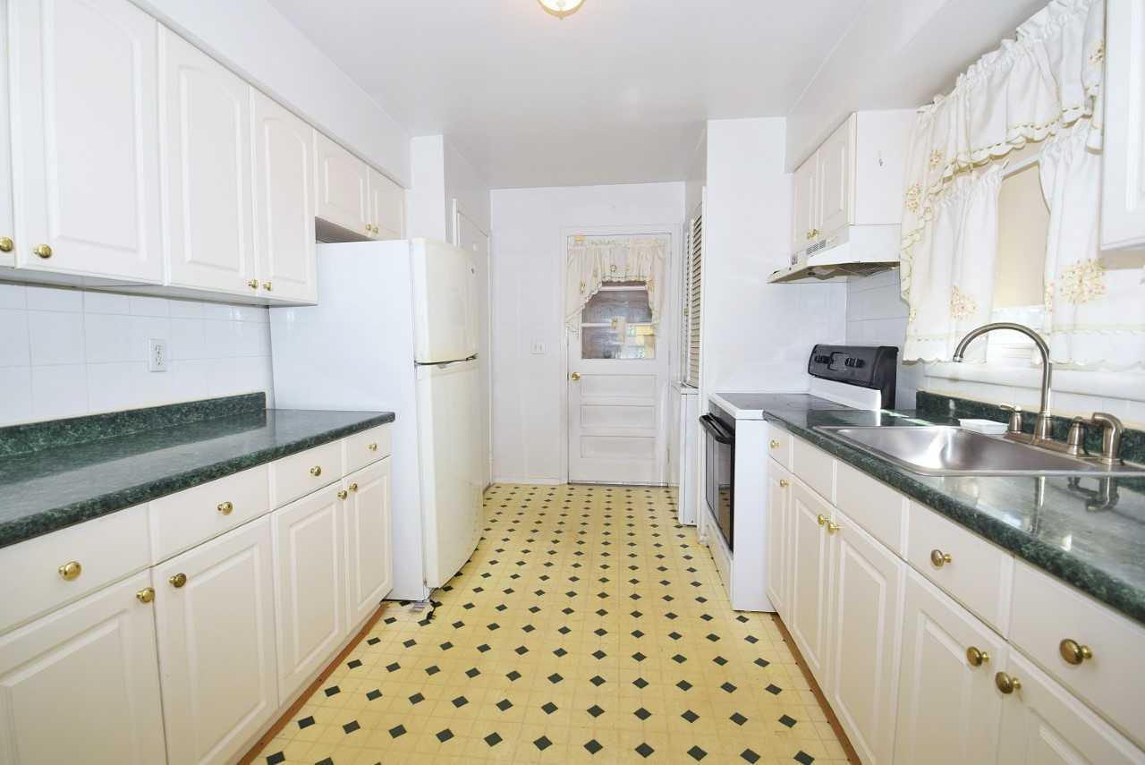 #8 photo, 169 N 25th Street, Wheatley Heights , NY 11798