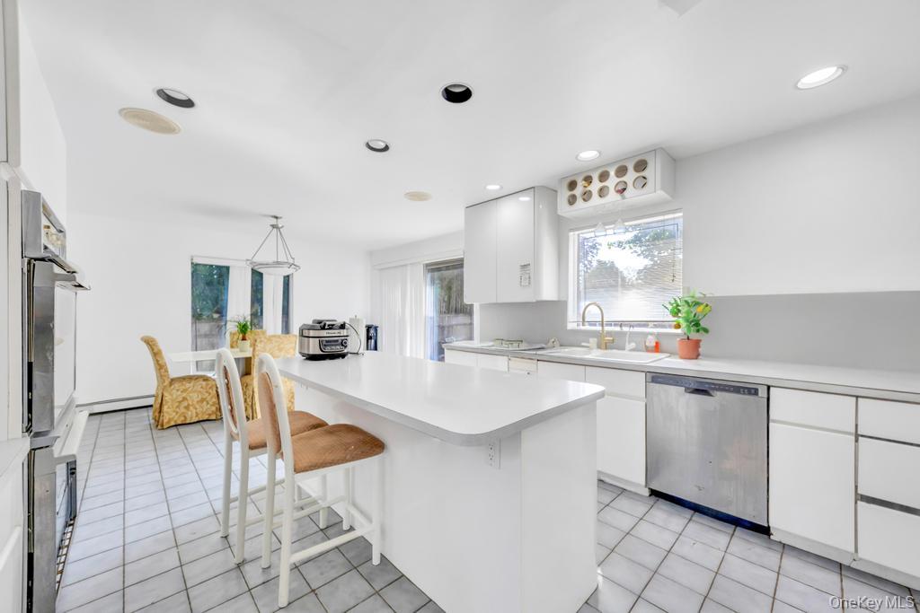 #3 photo, 34 Gloria Place, Plainview , NY 11803