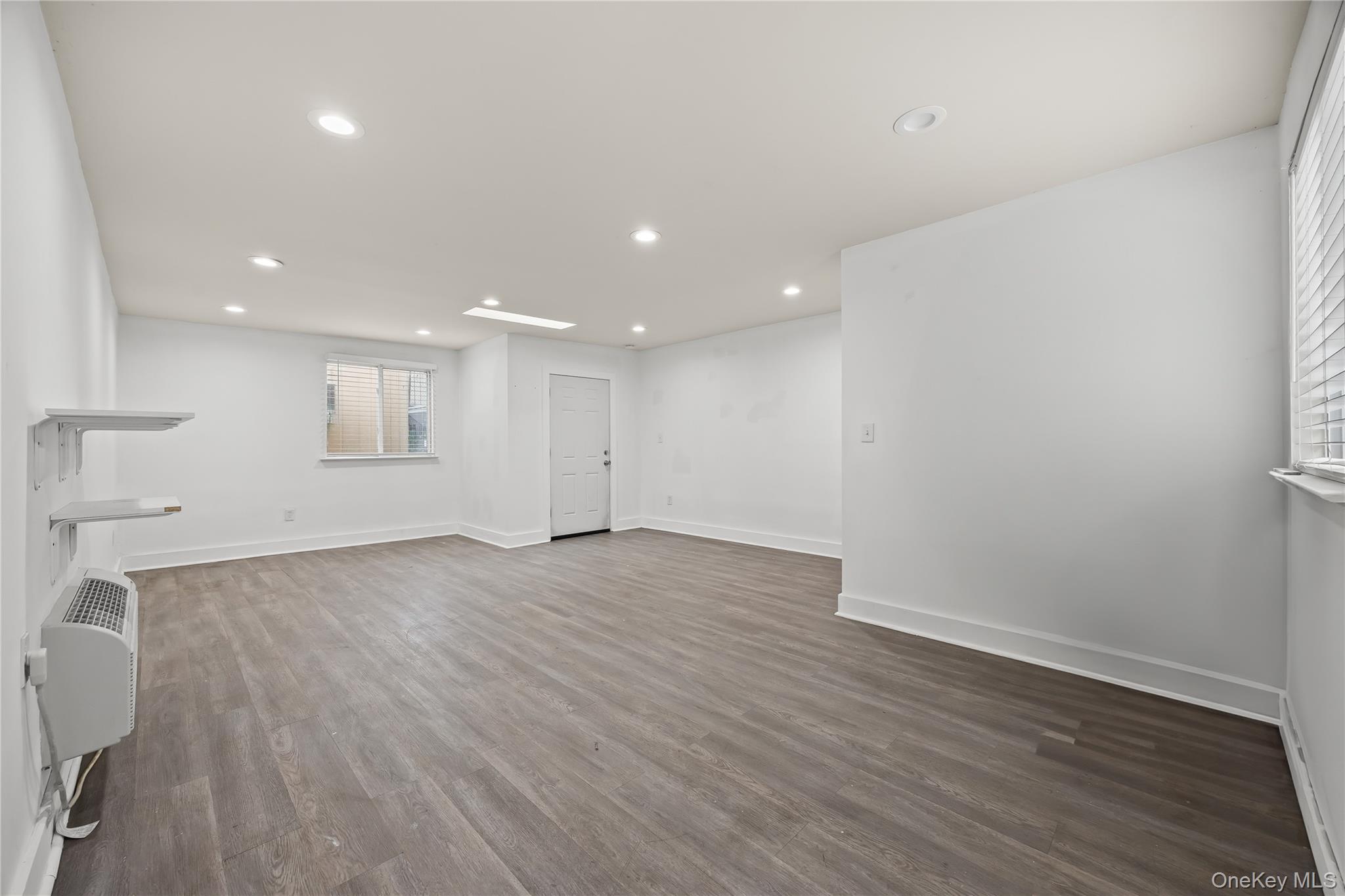 #8 photo, 2211 De Reimer Avenue, ブロンクス区 Bronx , NY 10475