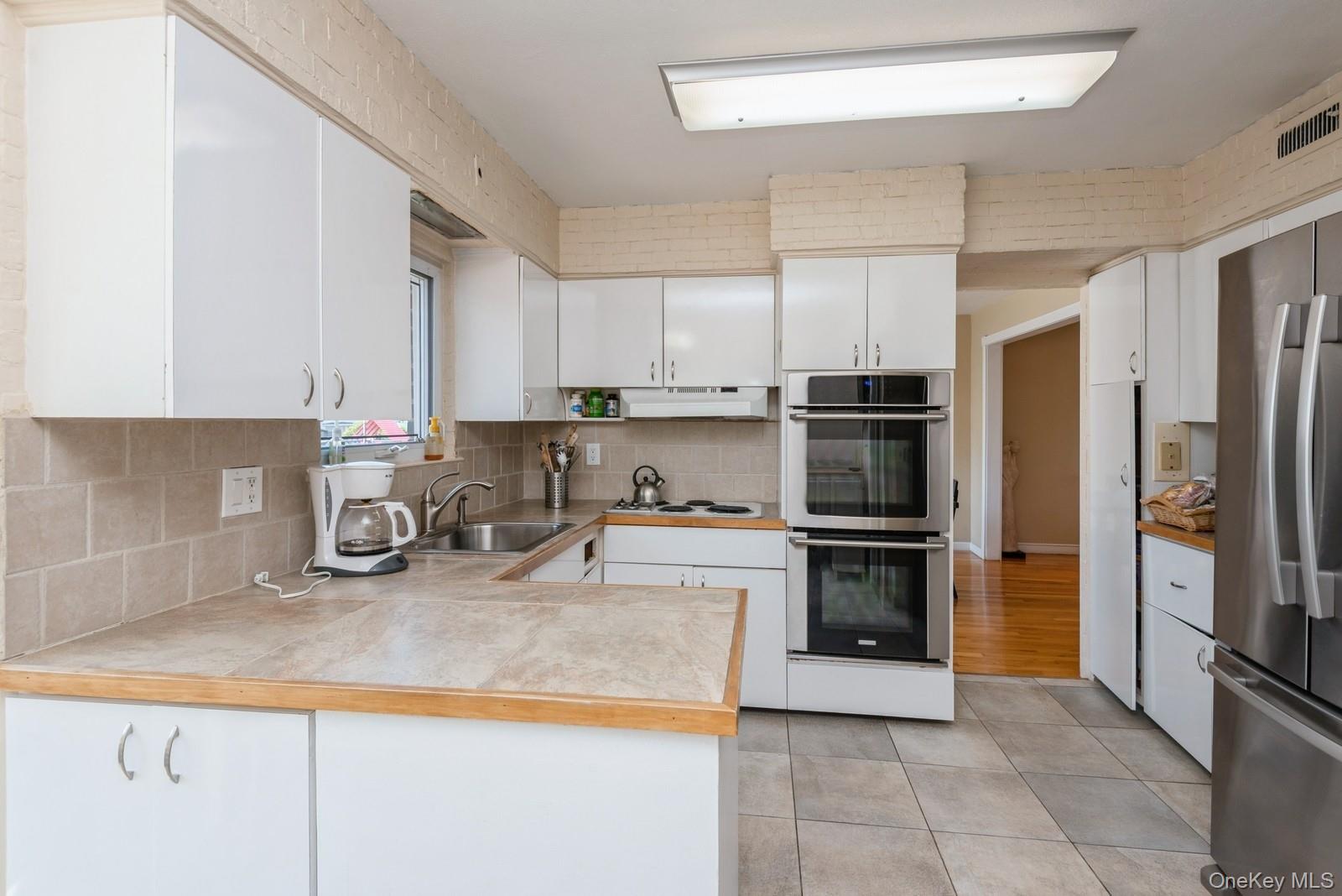 #10 photo, 511 Redwood Drive, Cedarhurst , NY 11516