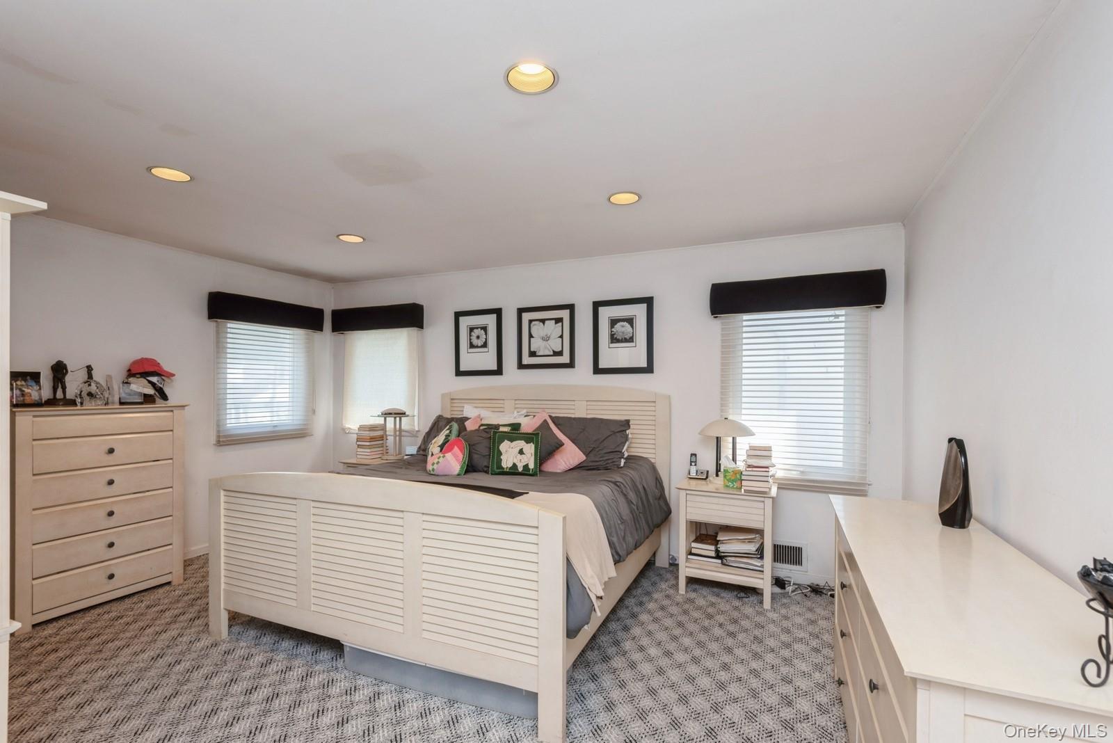 #15 photo, 511 Redwood Drive, Cedarhurst , NY 11516