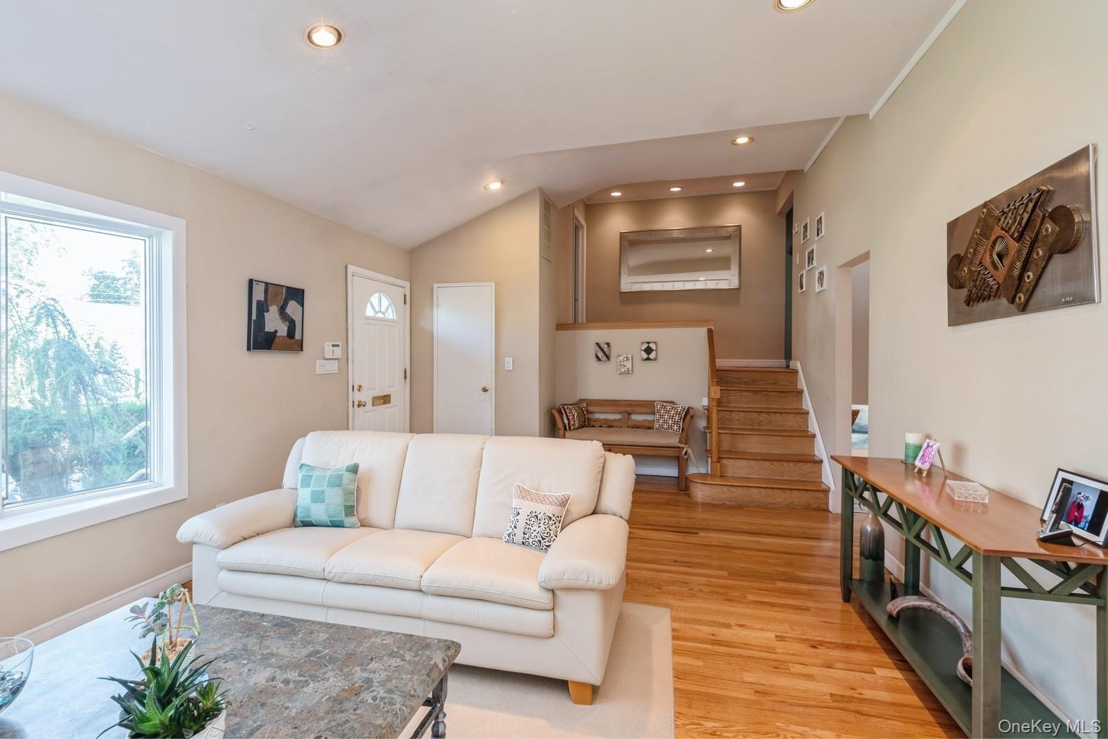 #4 photo, 511 Redwood Drive, Cedarhurst , NY 11516