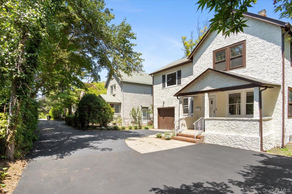 #2 photo, 13 Potters Court, ナッソー郡 Great Neck , NY 11024