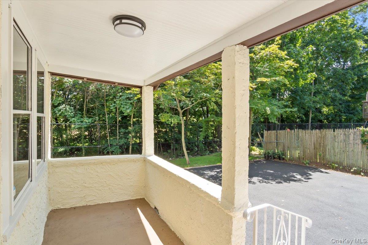 #4 photo, 13 Potters Court, ナッソー郡 Great Neck , NY 11024