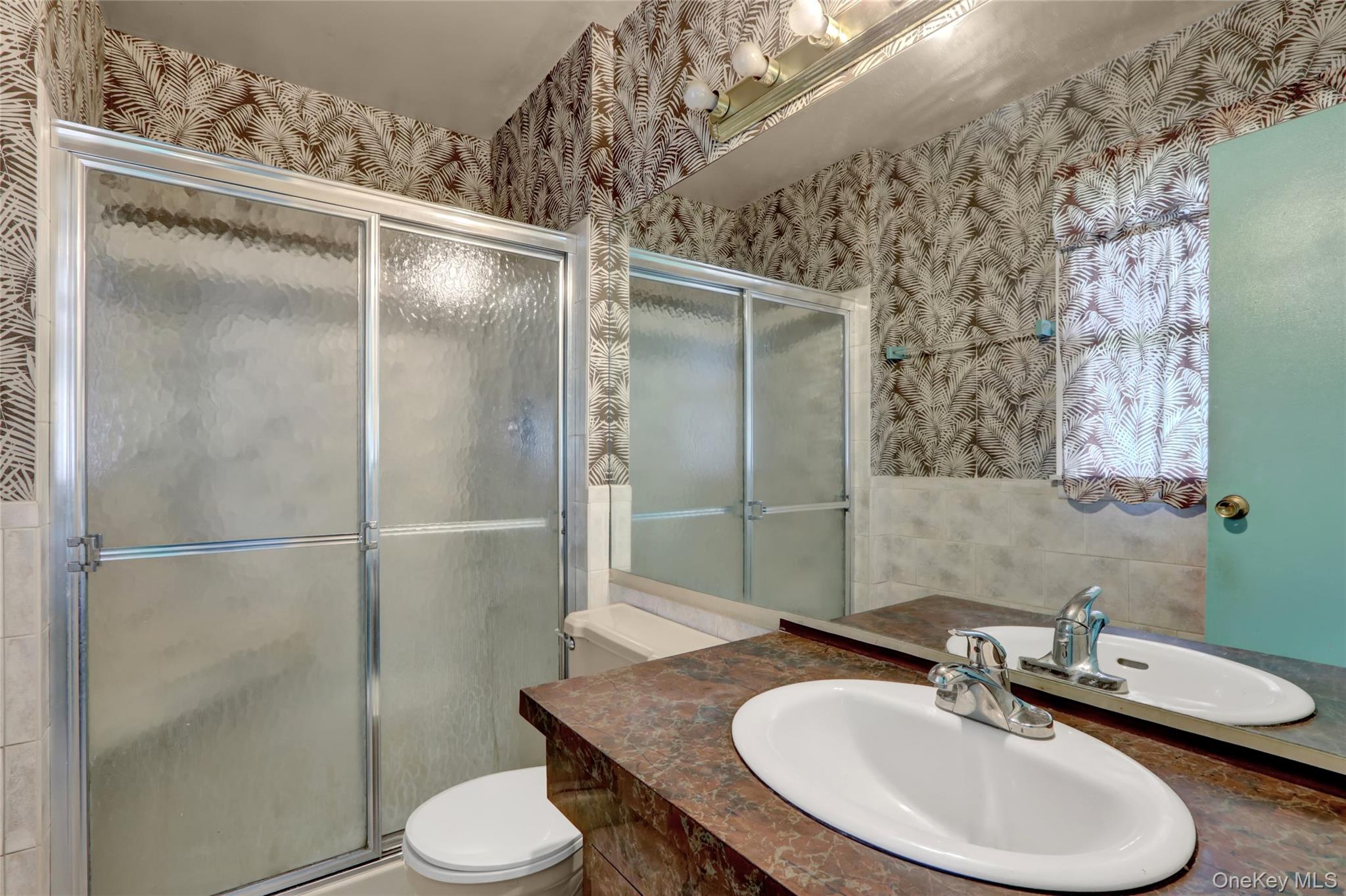 #15 photo, 4 Tulip Grove Drive, 東長島 Lake Grove , NY 11755