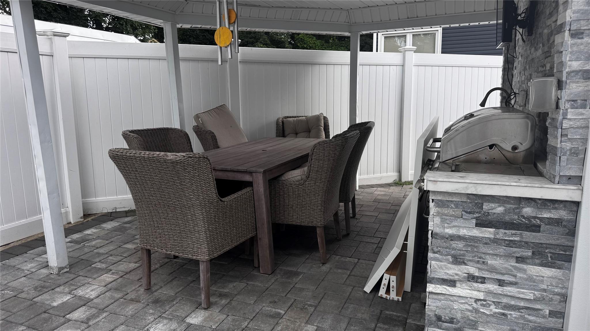 #18 photo, 220 Grand Avenue, ナッソー郡 Freeport , NY 11520