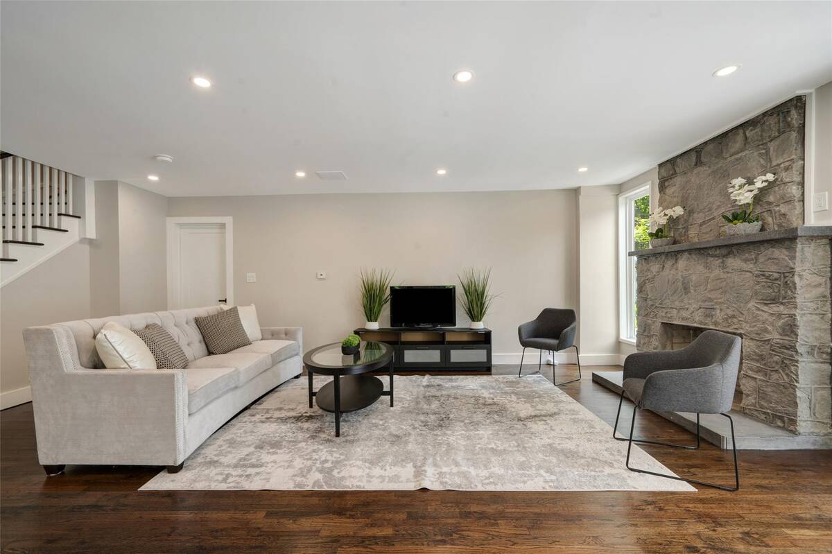 #2 photo, 390 E Main Street, Centerport , NY 11721