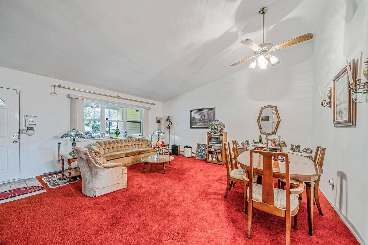 #11 photo, 9 Fenwick Avenue, サフォーク郡 Farmingville , NY 11738