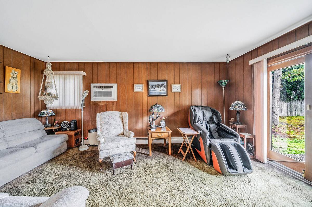 #19 photo, 9 Fenwick Avenue, サフォーク郡 Farmingville , NY 11738