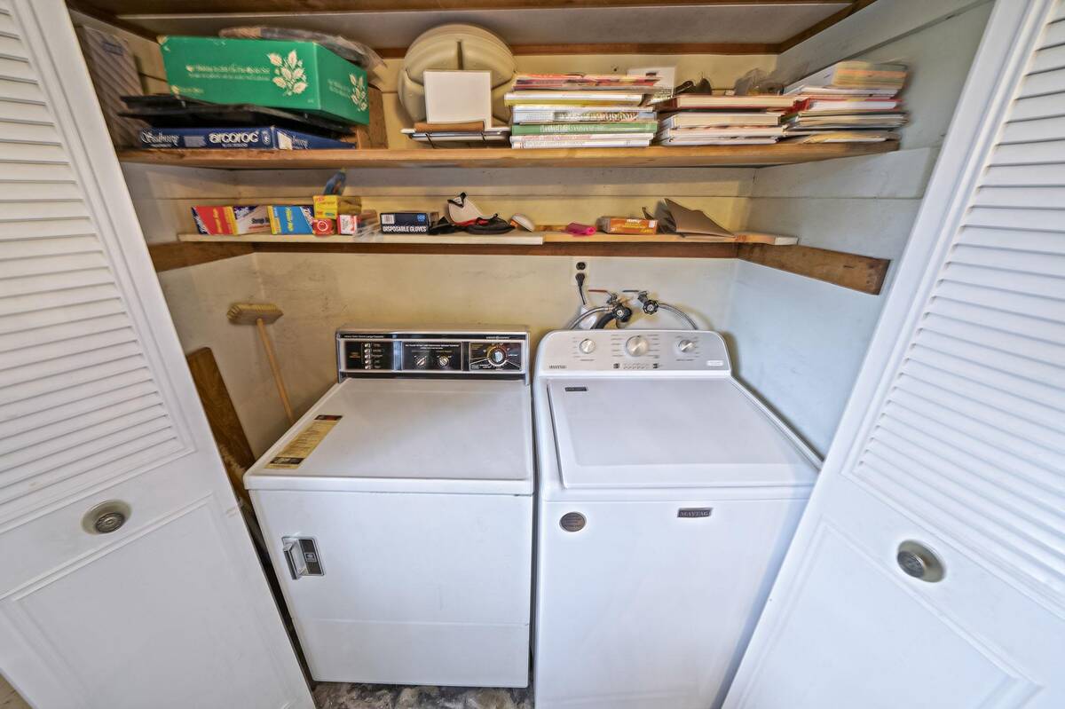 #22 photo, 9 Fenwick Avenue, サフォーク郡 Farmingville , NY 11738