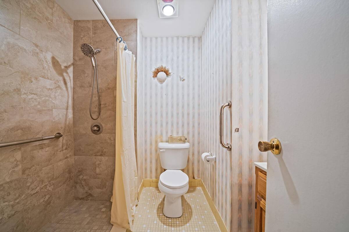 #27 photo, 9 Fenwick Avenue, サフォーク郡 Farmingville , NY 11738