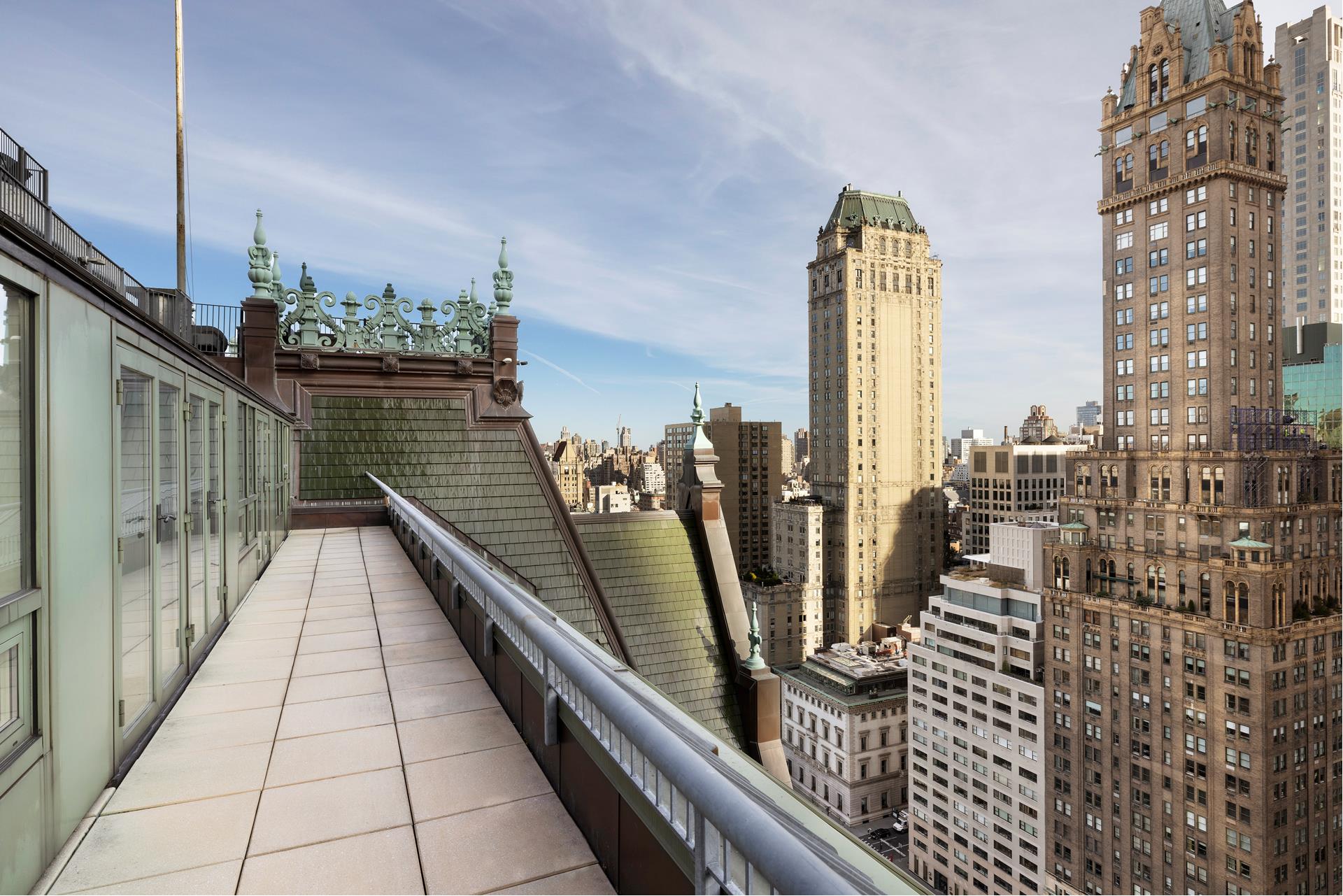 #12 photo, 1 CENTRAL Park S, マンハッタン Central Park South , NY 10019