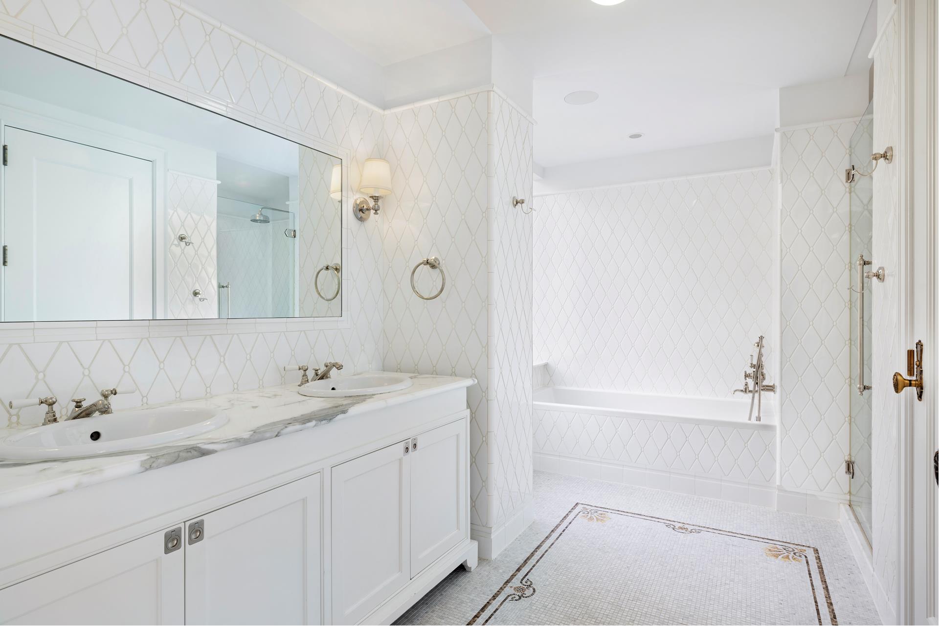 #8 photo, 1 CENTRAL Park S, マンハッタン Central Park South , NY 10019