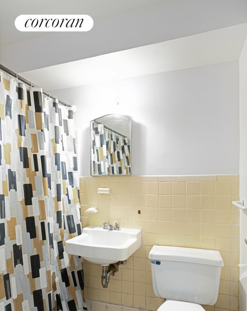 #6 photo, 70 LA SALLE Street, マンハッタン Morningside Heights , NY 10027