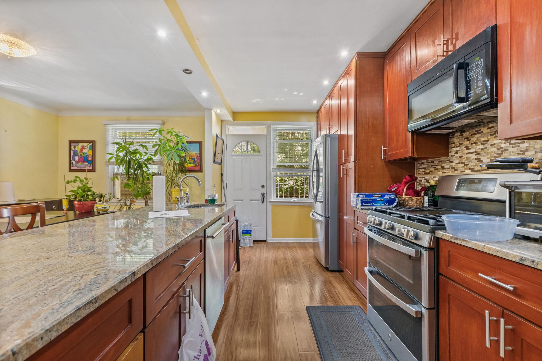 #8 photo, 2129 Muliner Avenue, 布朗士 Bronx , NY 10462