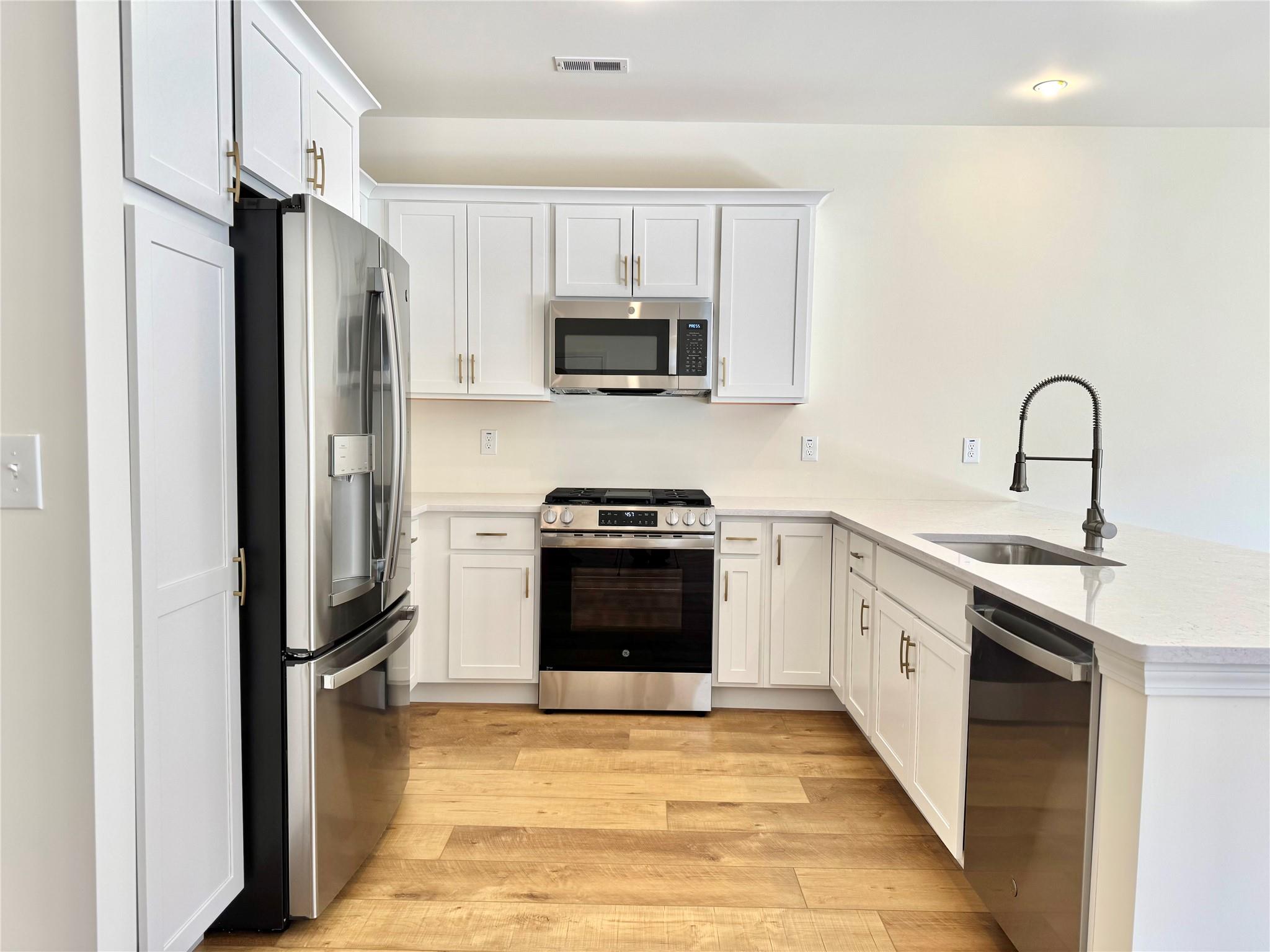 #5 photo, 32 Marina Drive, Catskill , NY 12414