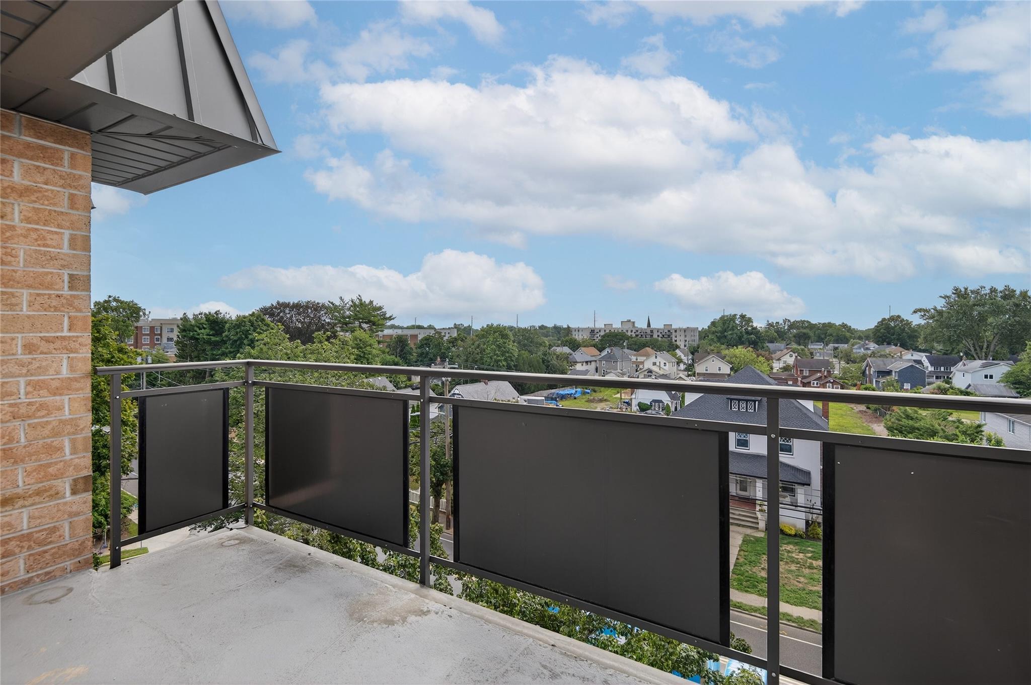 #6 photo, 175 Maple Avenue, 長島 西布雷 Westbury , NY 11590