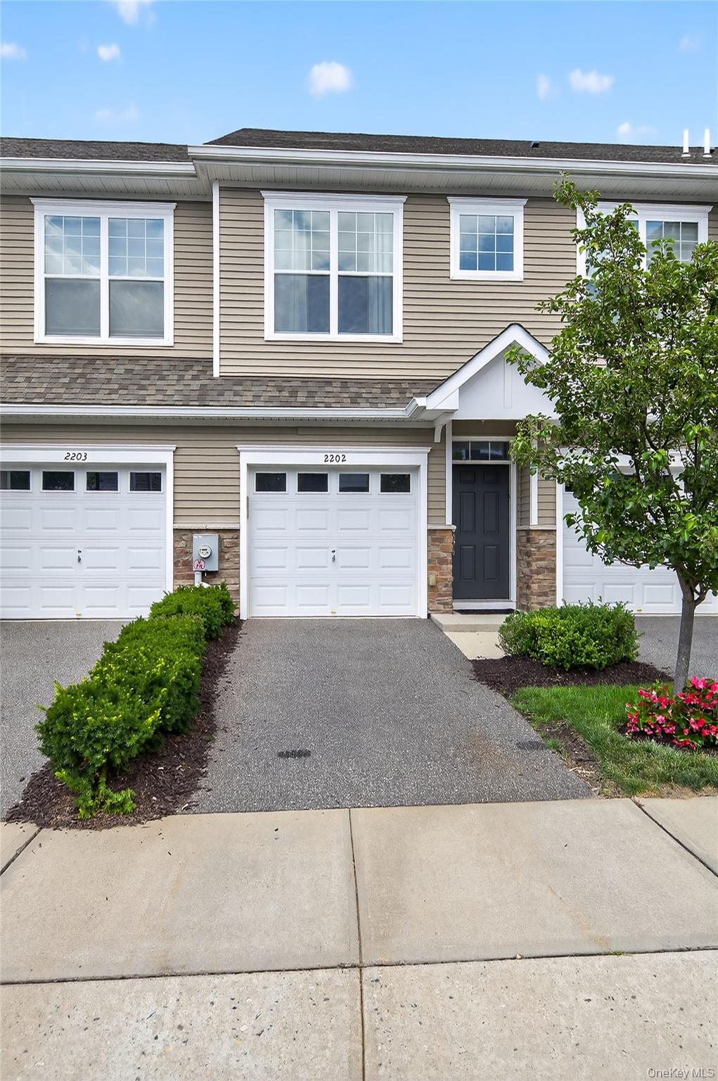 #4 photo, 2202 Townhome Way, サフォーク郡 Huntington Station , NY 11746