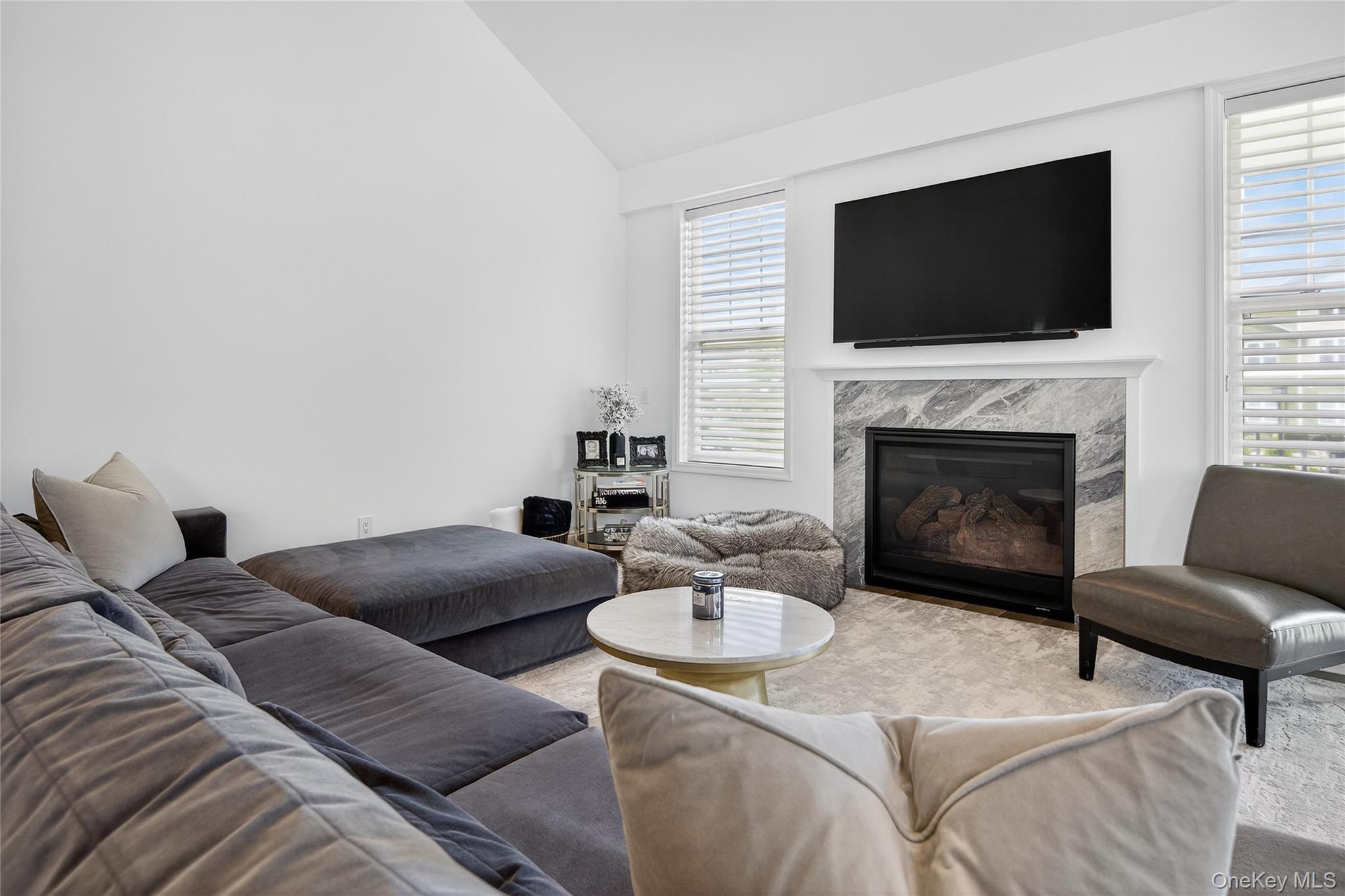 #6 photo, 2202 Townhome Way, サフォーク郡 Huntington Station , NY 11746