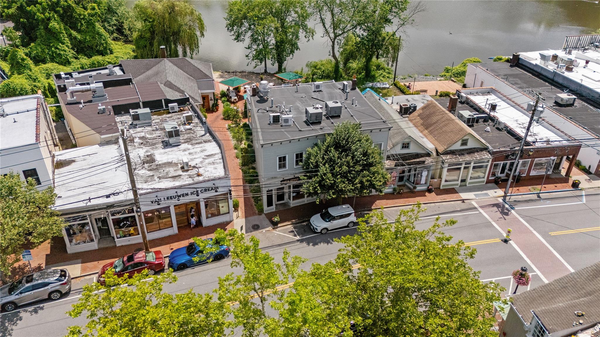 #19 photo, 1380 Old Northern Boulevard, ナッソー郡 Roslyn , NY 11576