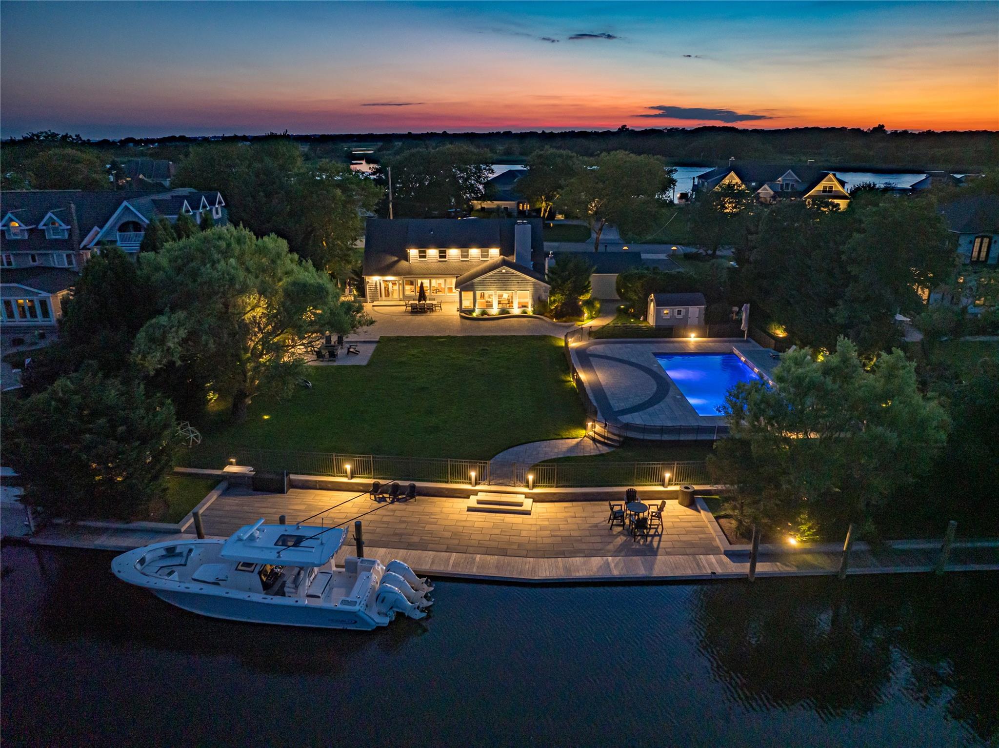 #2 photo, 82 The Helm, 東長島 东艾斯利普 East Islip , NY 11730