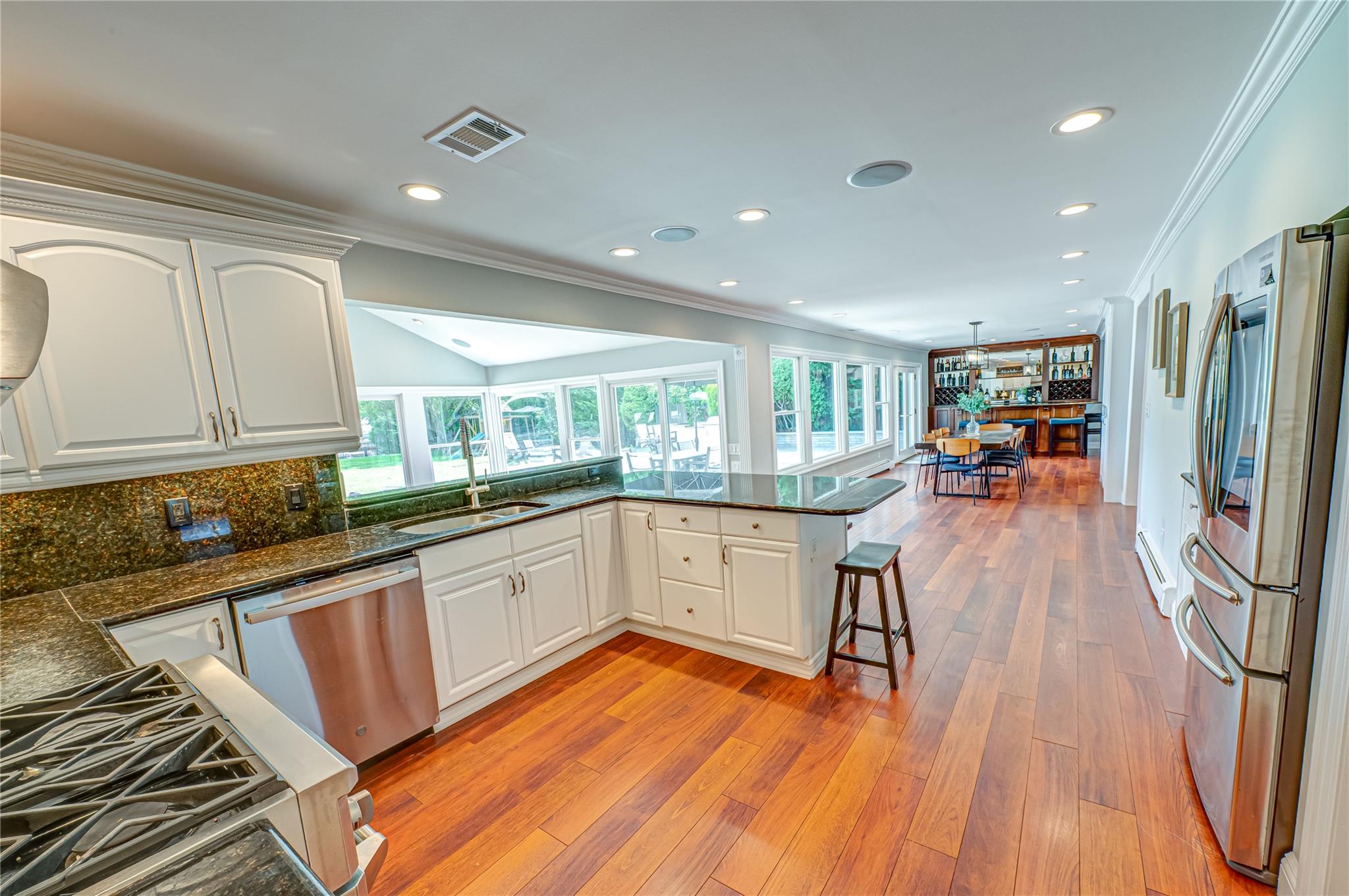 #6 photo, 82 The Helm, 東長島 东艾斯利普 East Islip , NY 11730