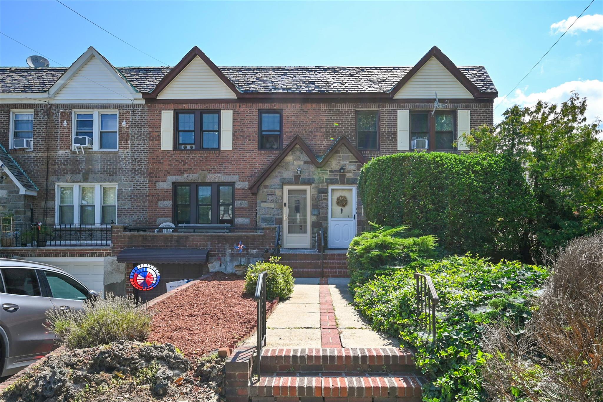 #1 photo, 29-05 150 Street, 法拉盛 Flushing , NY 11354