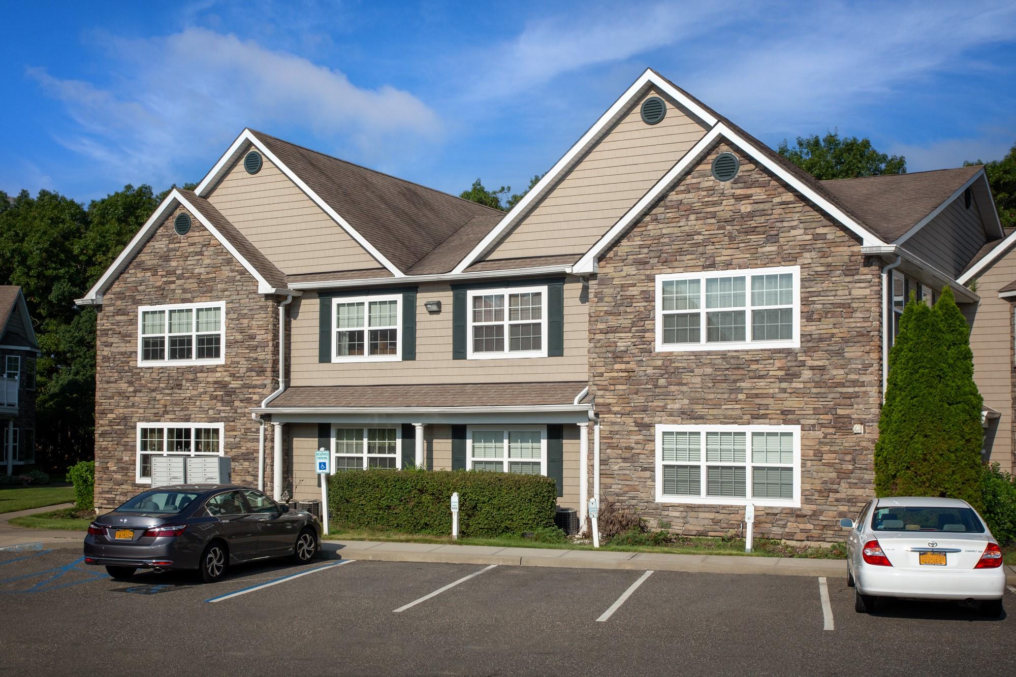 #2 photo, 110 Adams Way, サフォーク郡 Sayville , NY 11782