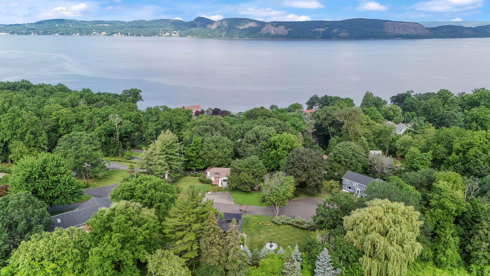 #18 photo, 3 Ivanhoe Place, Briarcliff Manor , NY 10510