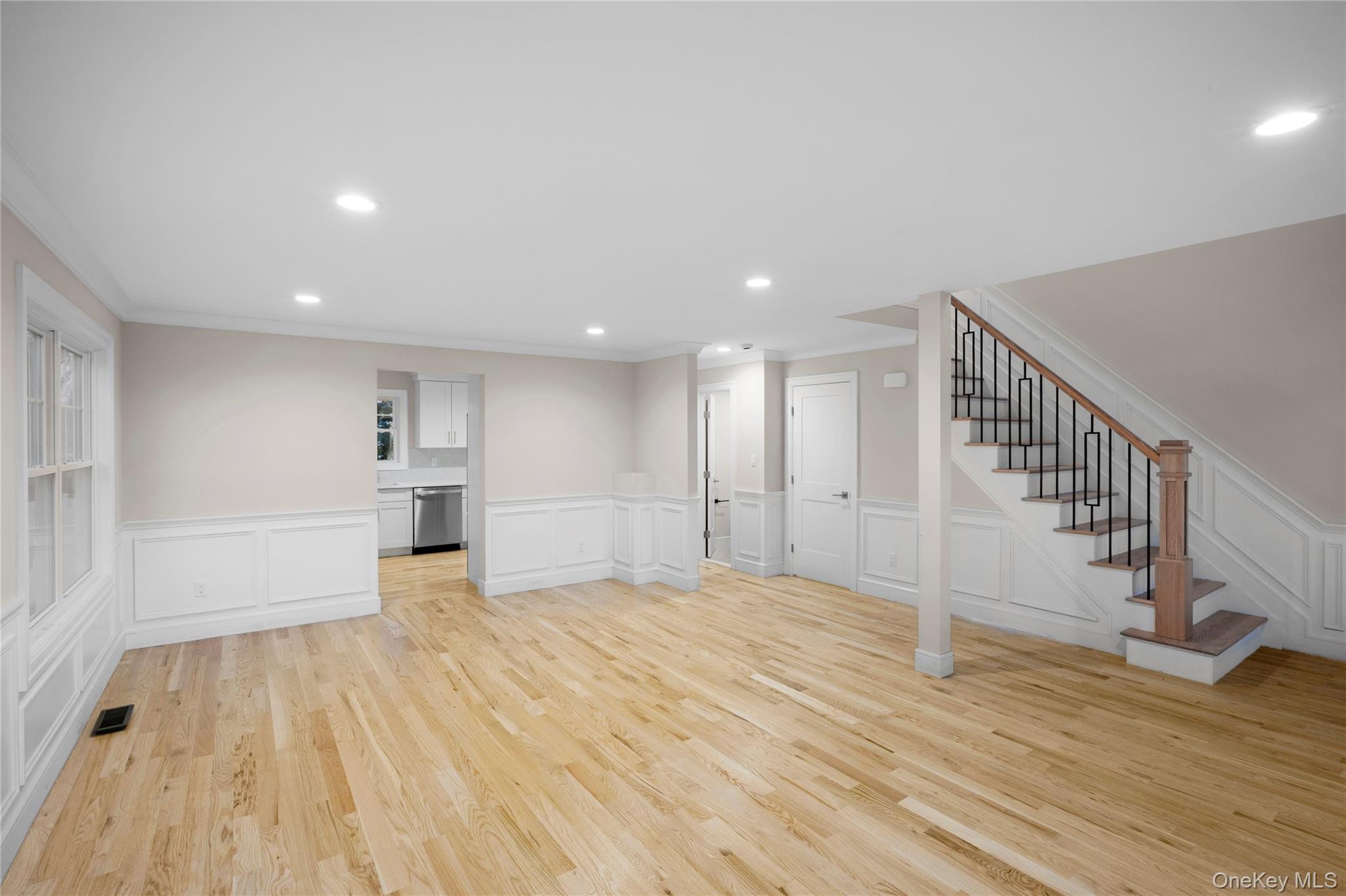 #12 photo, 335 Evans Avenue, ナッソー郡 Elmont , NY 11003