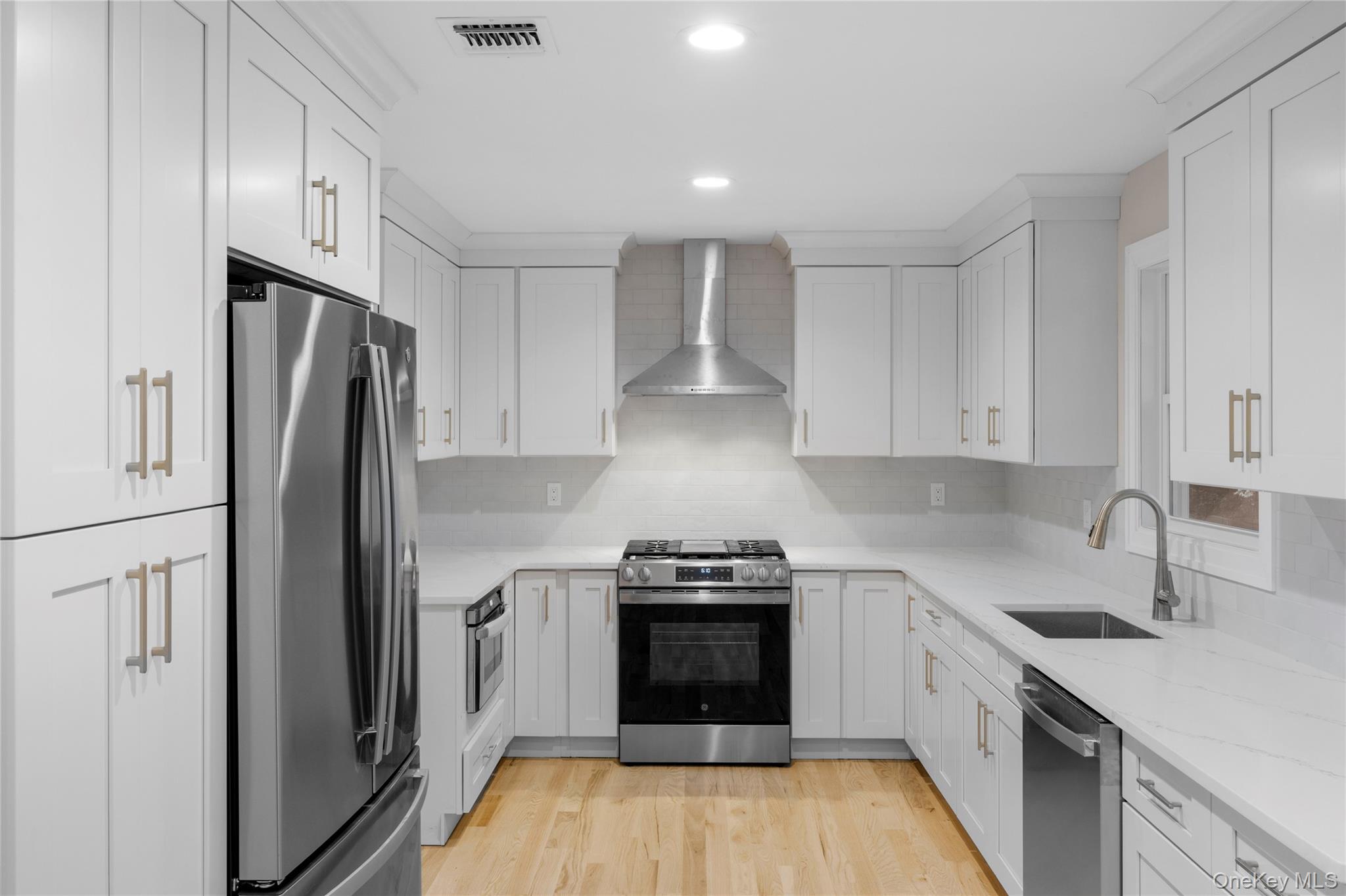 #17 photo, 335 Evans Avenue, ナッソー郡 Elmont , NY 11003