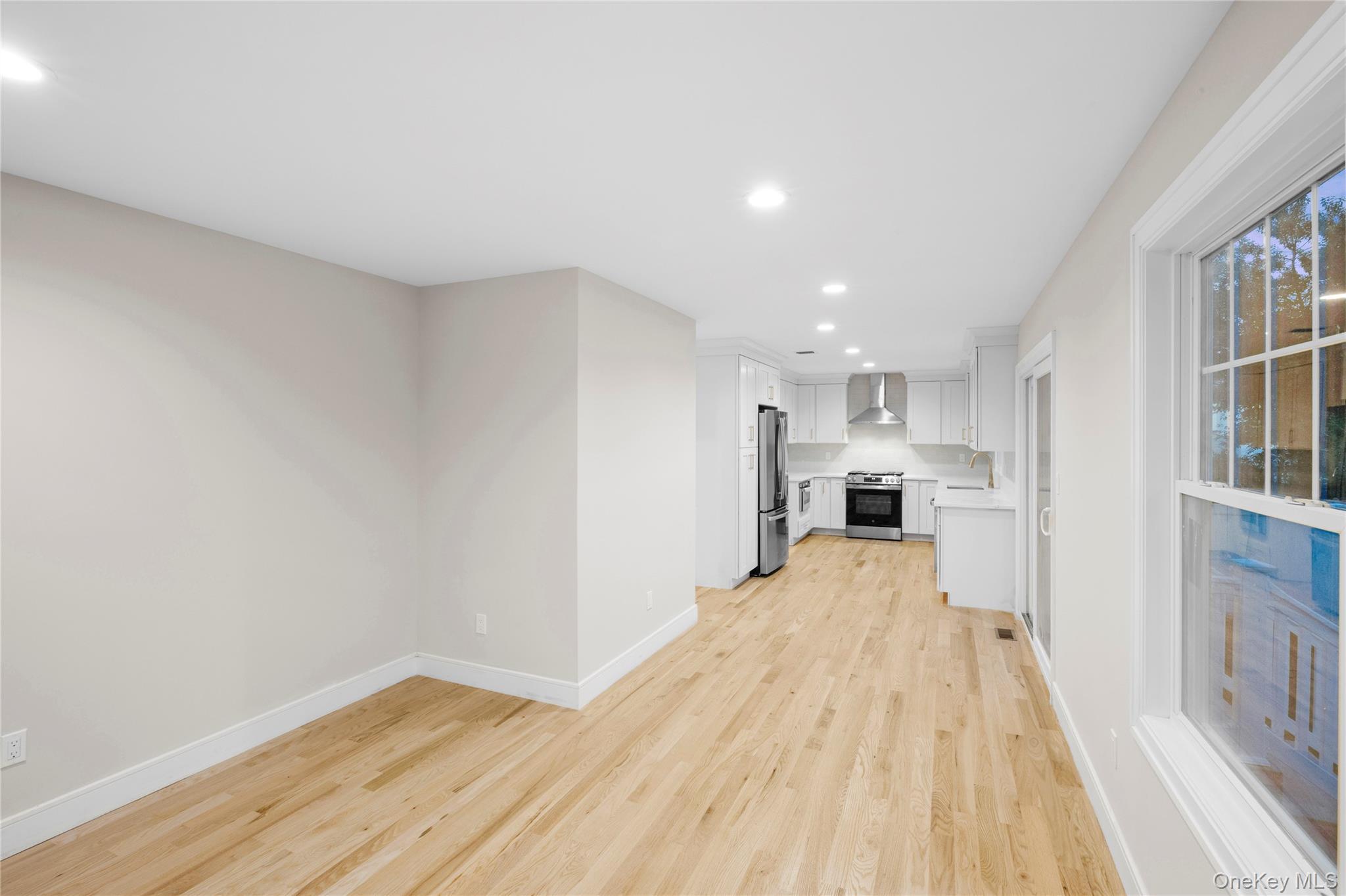 #19 photo, 335 Evans Avenue, ナッソー郡 Elmont , NY 11003