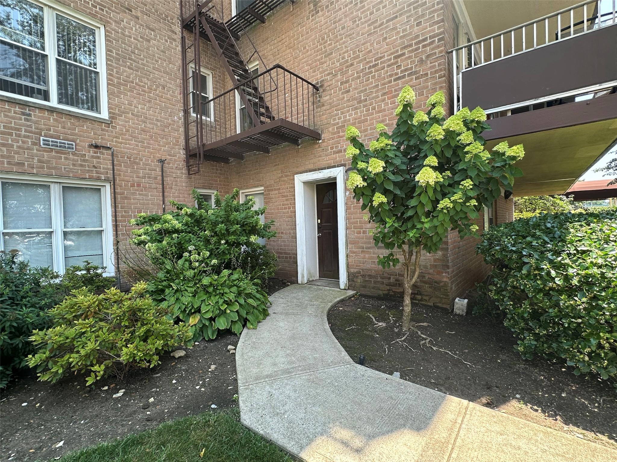 #1 photo, 21230 23rd Avenue, クイーンズ区 Bayside , NY 11360