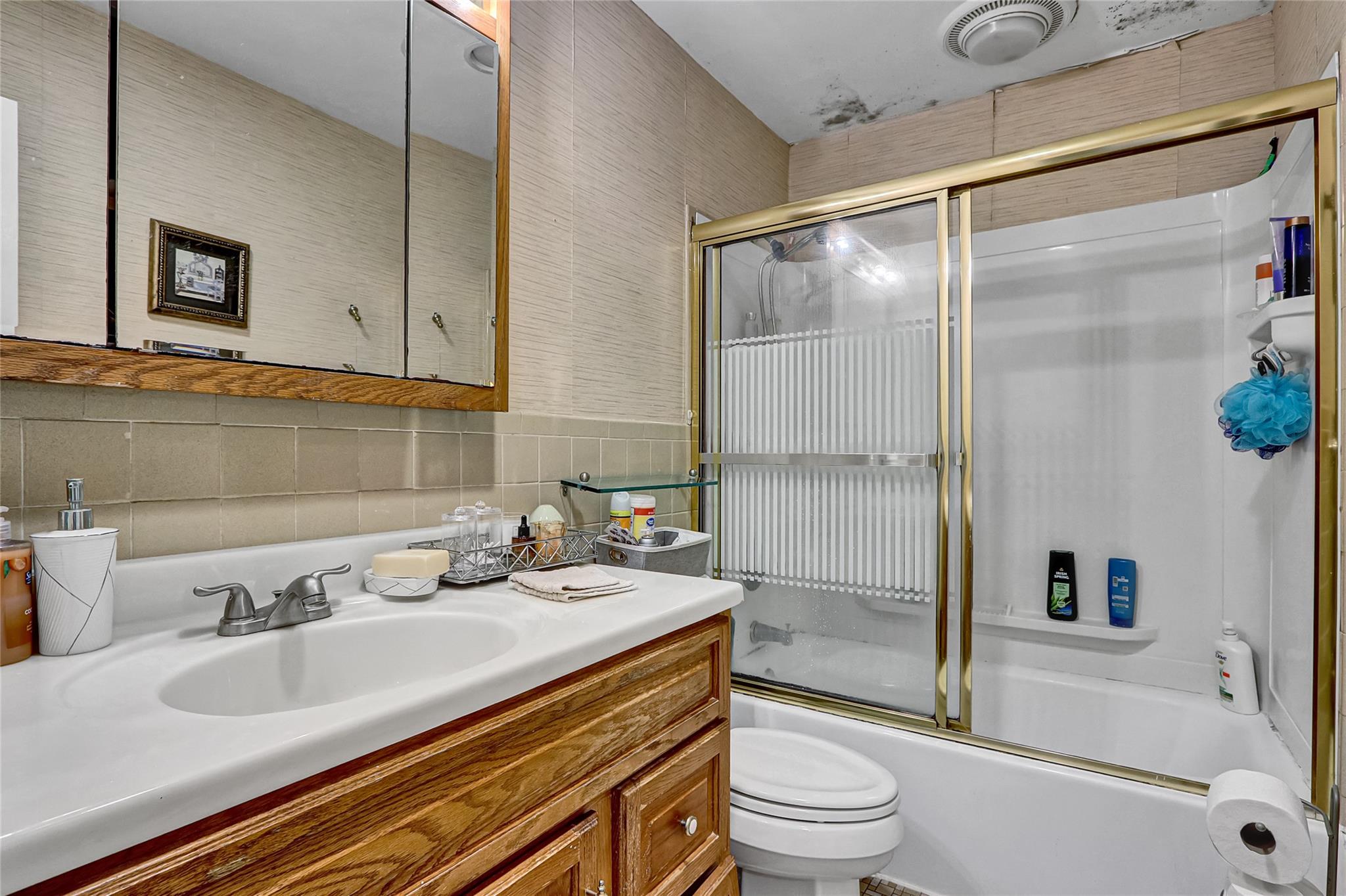 #10 photo, 181 Maple Avenue, ناسو East Meadow , NY 11554