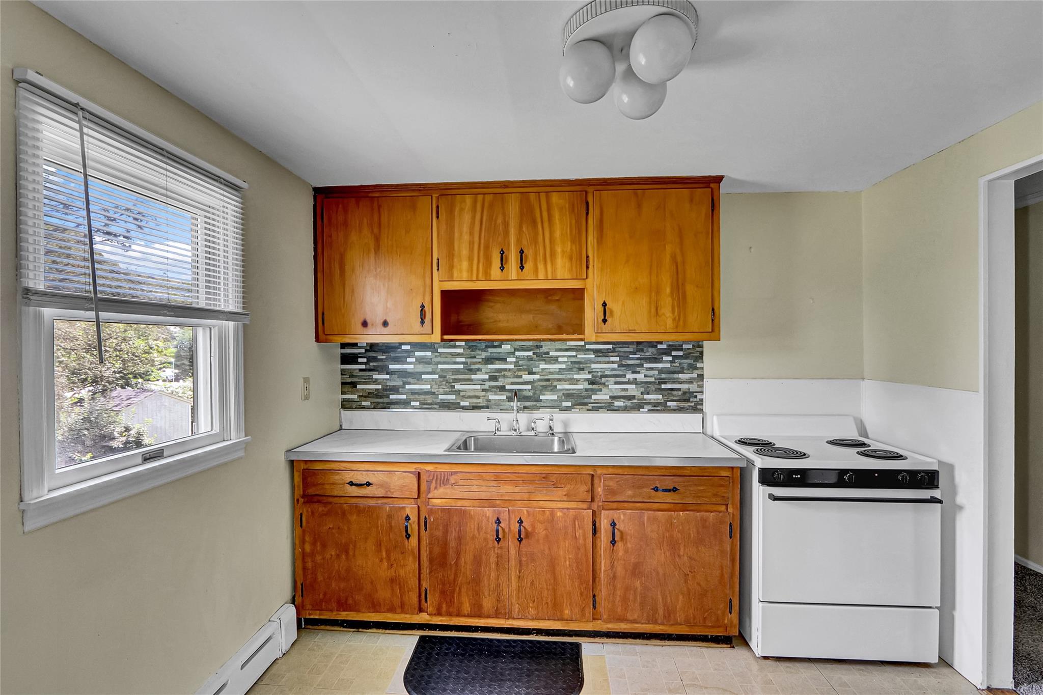 #20 photo, 181 Maple Avenue, ناسو East Meadow , NY 11554