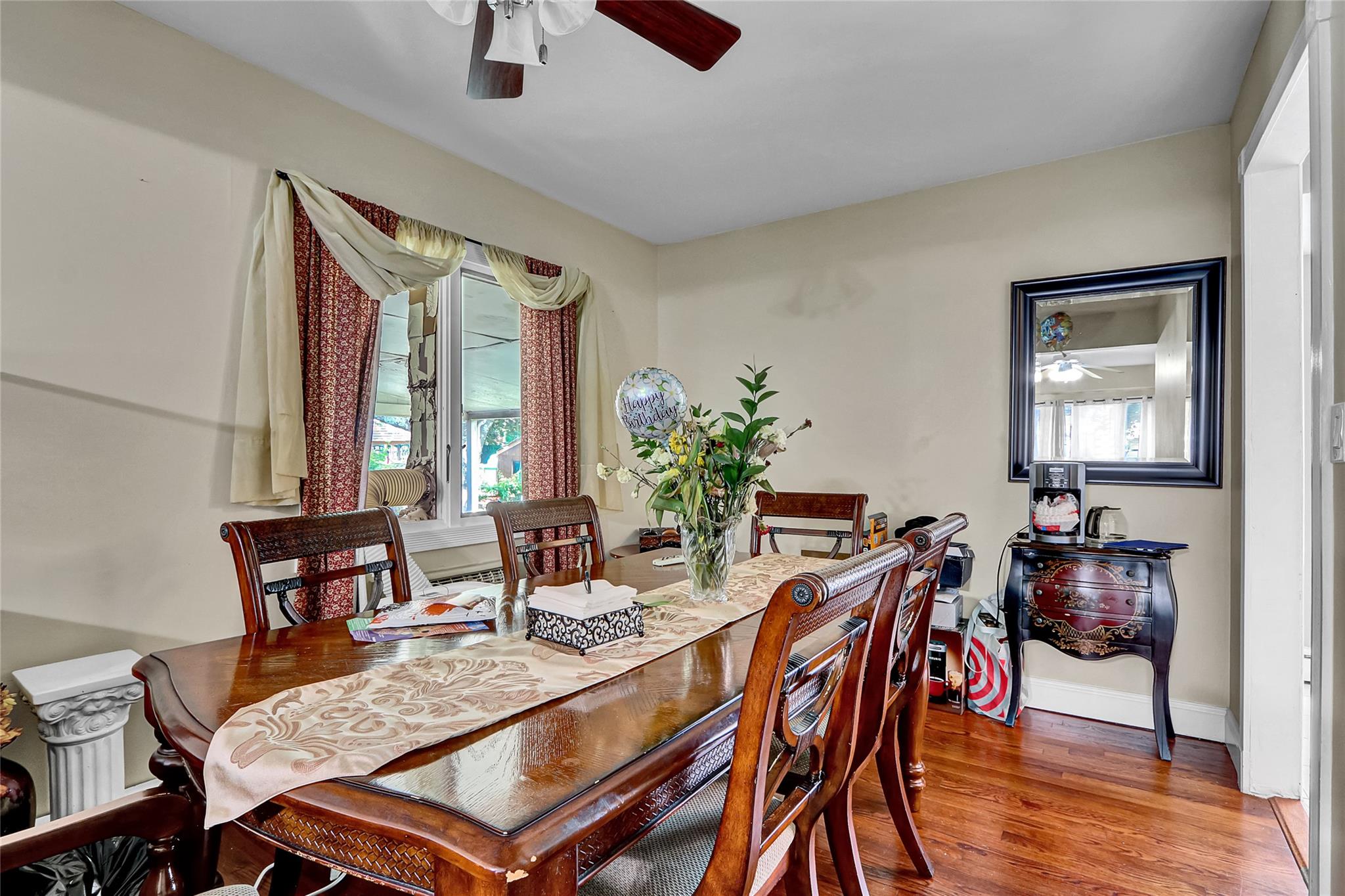 #7 photo, 181 Maple Avenue, ناسو East Meadow , NY 11554