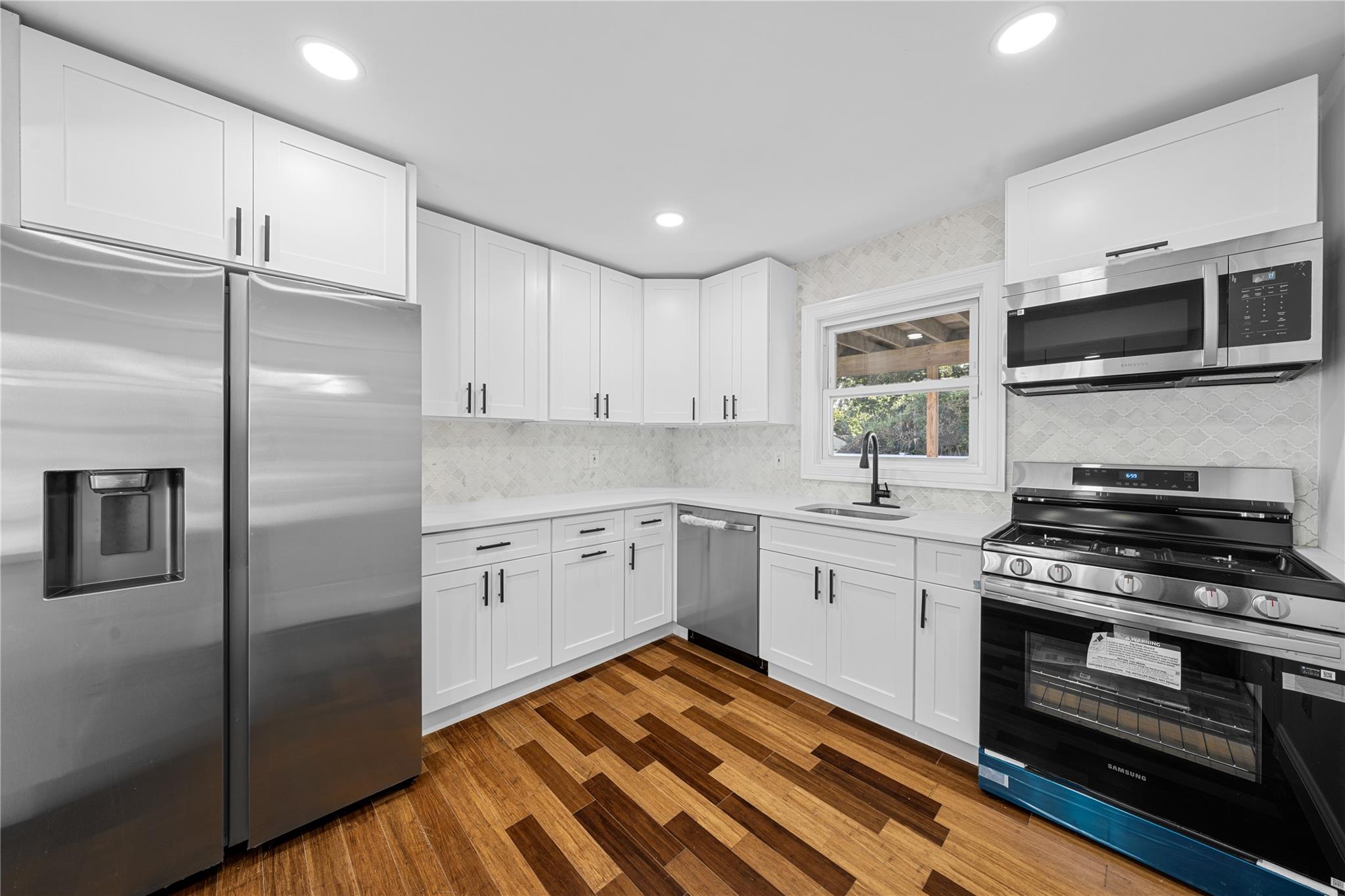 #11 photo, 92 Washington Avenue, Deer Park , NY 11729