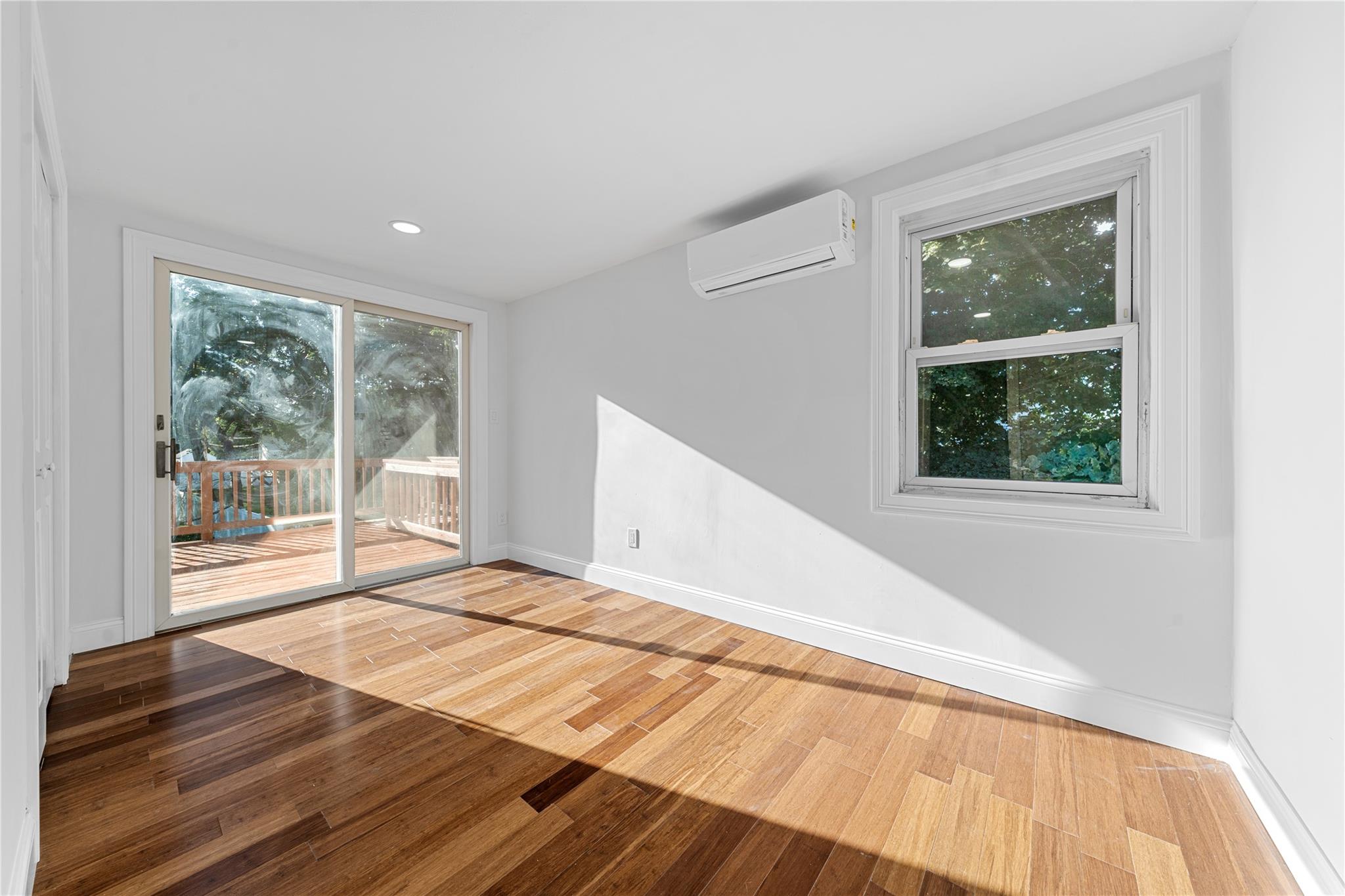 #20 photo, 92 Washington Avenue, Deer Park , NY 11729