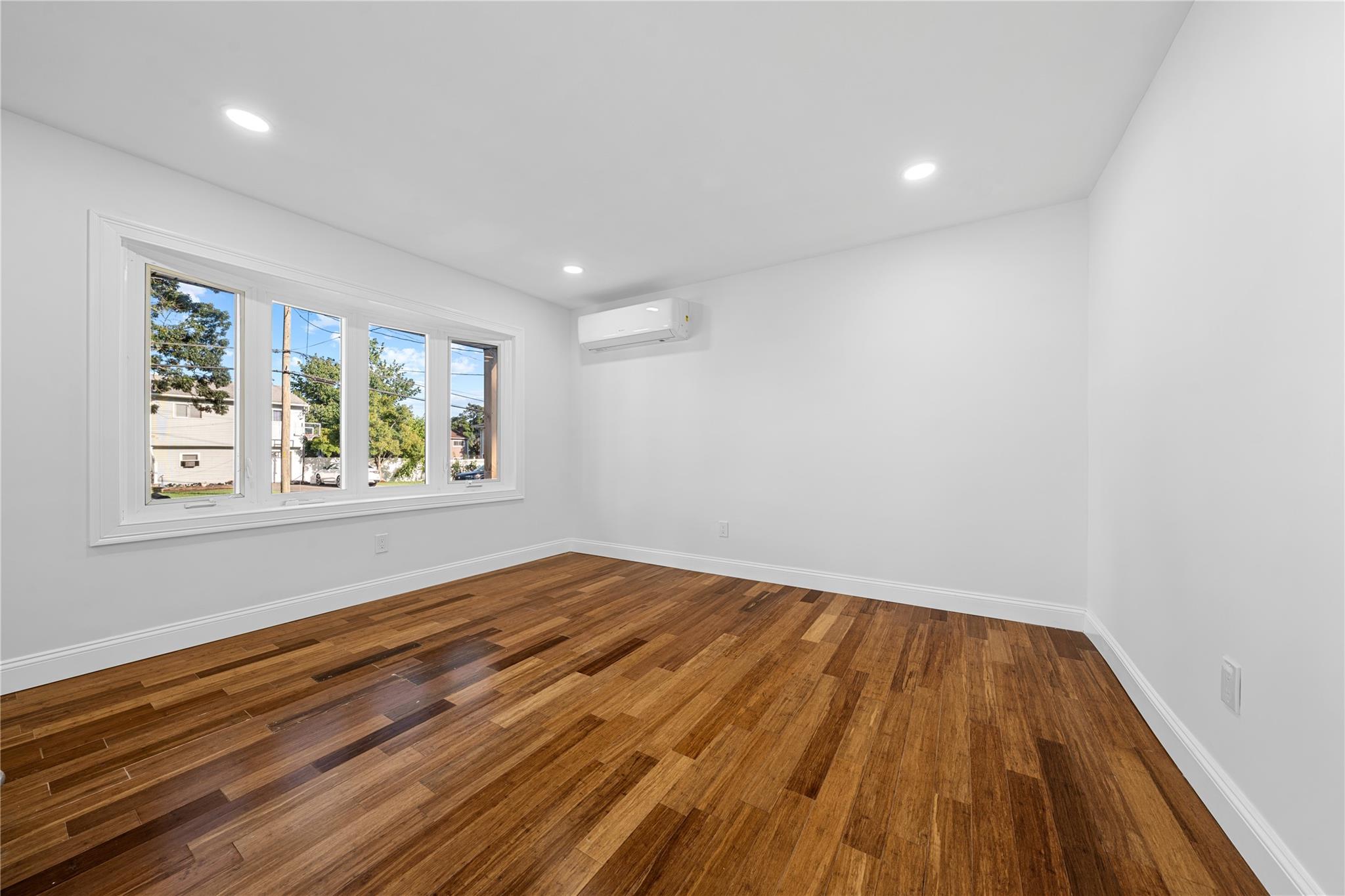 #7 photo, 92 Washington Avenue, Deer Park , NY 11729