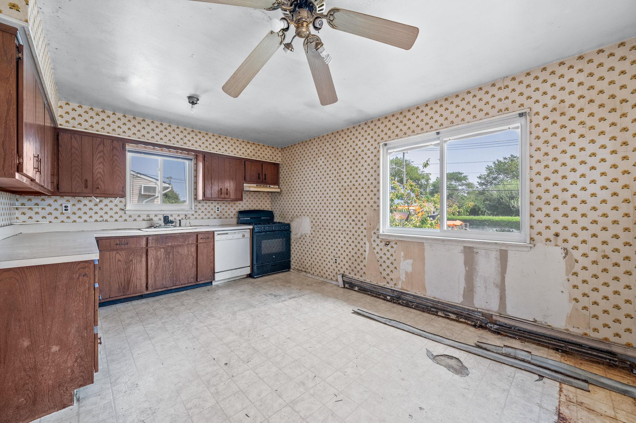 #5 photo, 2435 Great Neck Road, 東長島 Copiague , NY 11726