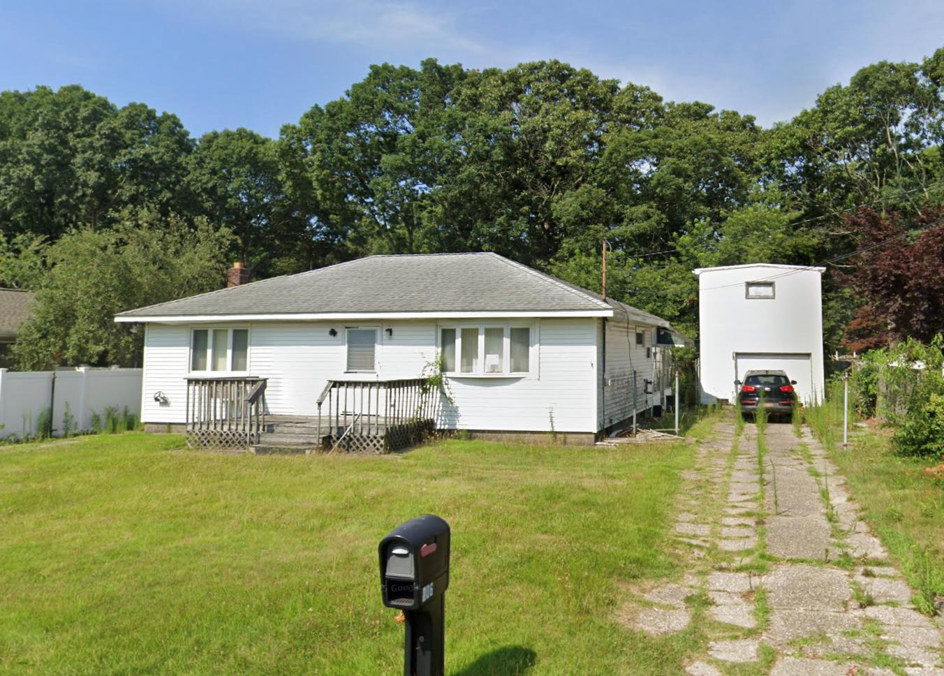 #1 photo, 206 Concord Road, Mastic , NY 11967