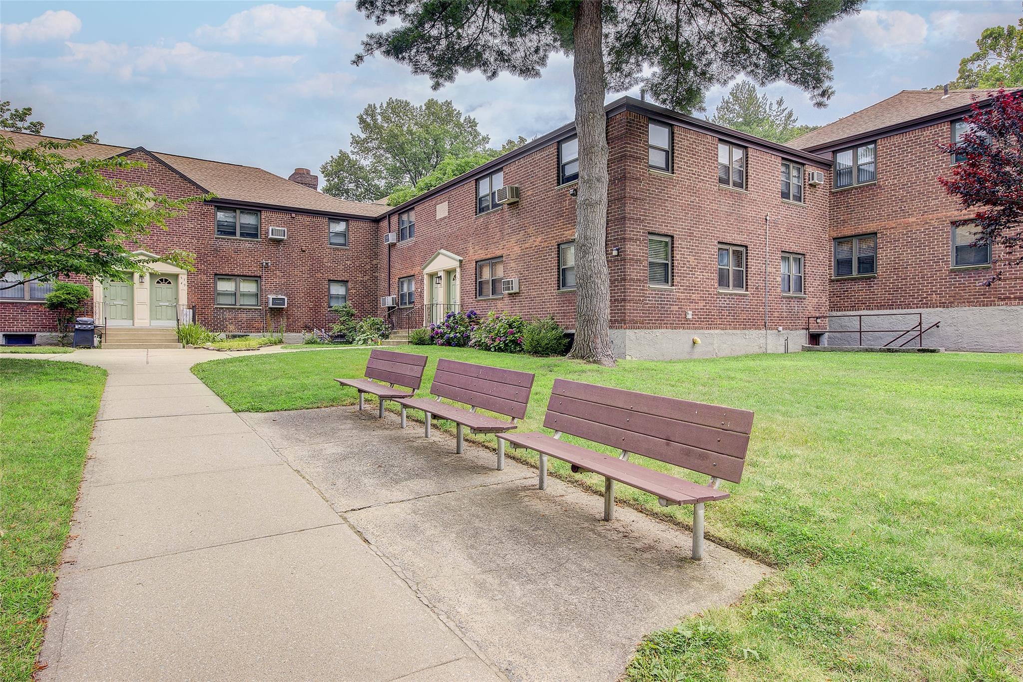 #2 photo, 57-55 244 Street, 皇后區 道格拉斯頓 Douglaston , NY 11362