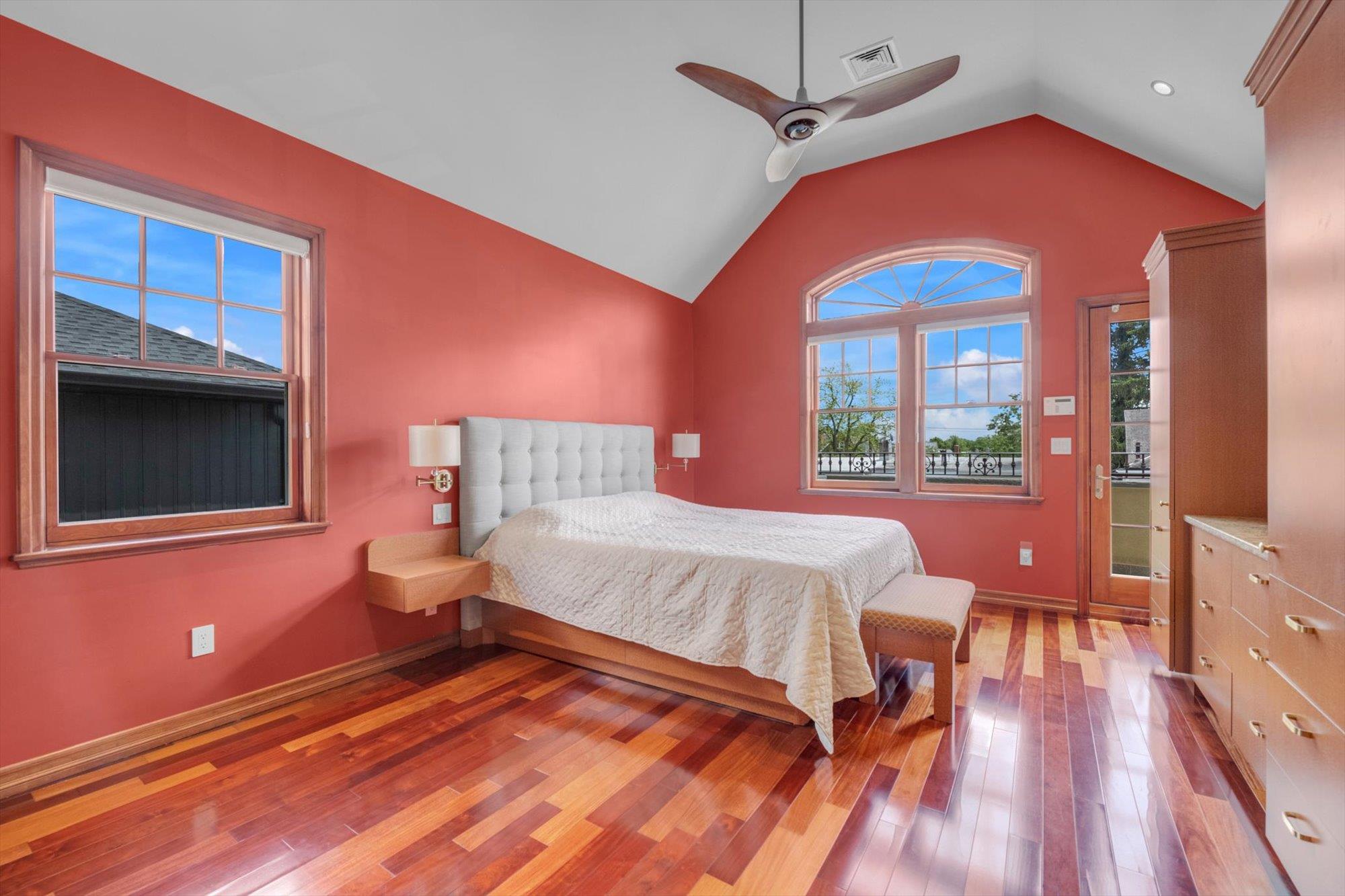 #19 photo, 149-02 11 Ave, Whitestone , NY 11357