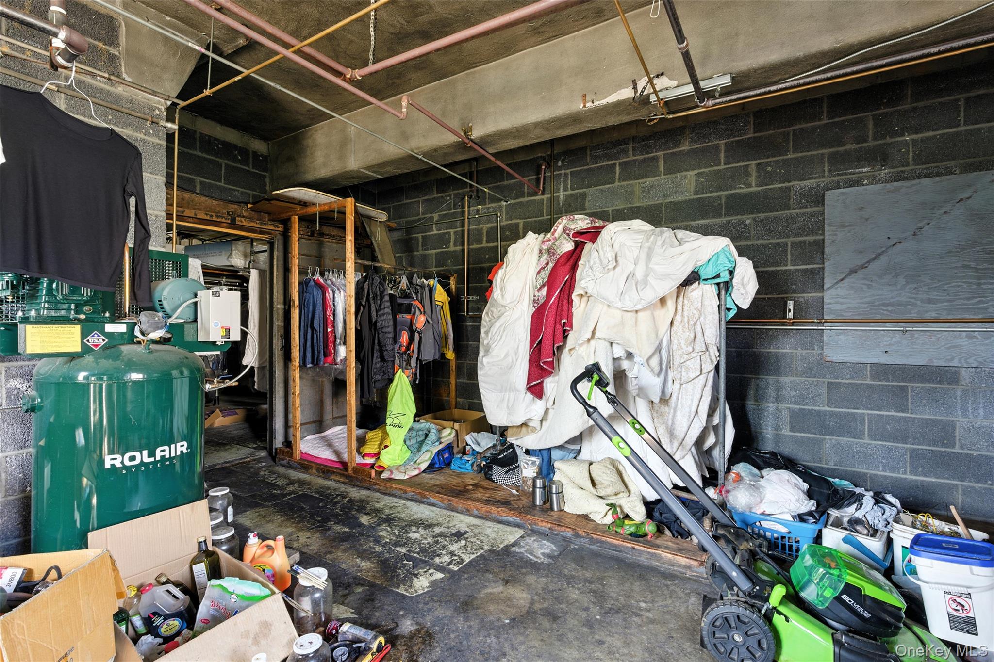 #11 photo, 230 N Main Street, サフォーク郡 Sayville , NY 11782