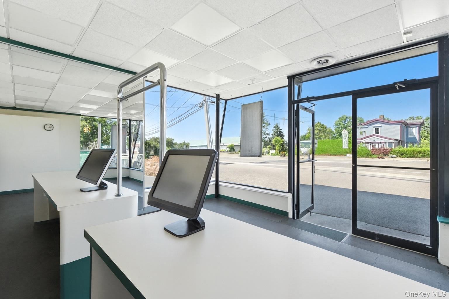 #14 photo, 230 N Main Street, サフォーク郡 Sayville , NY 11782