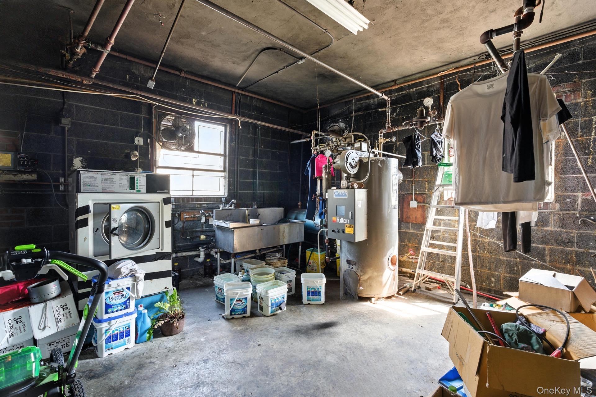 #15 photo, 230 N Main Street, サフォーク郡 Sayville , NY 11782